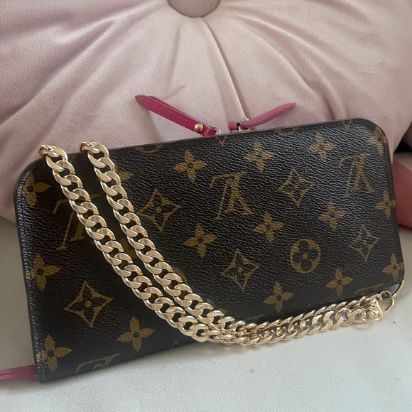 Louis Vuitton Handbags - Louis Vuitton insolite long zippy coin pouch Large Wallet